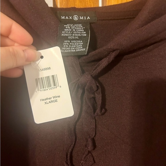 Maroon Hoodie Sweater - Picture 2 of 3